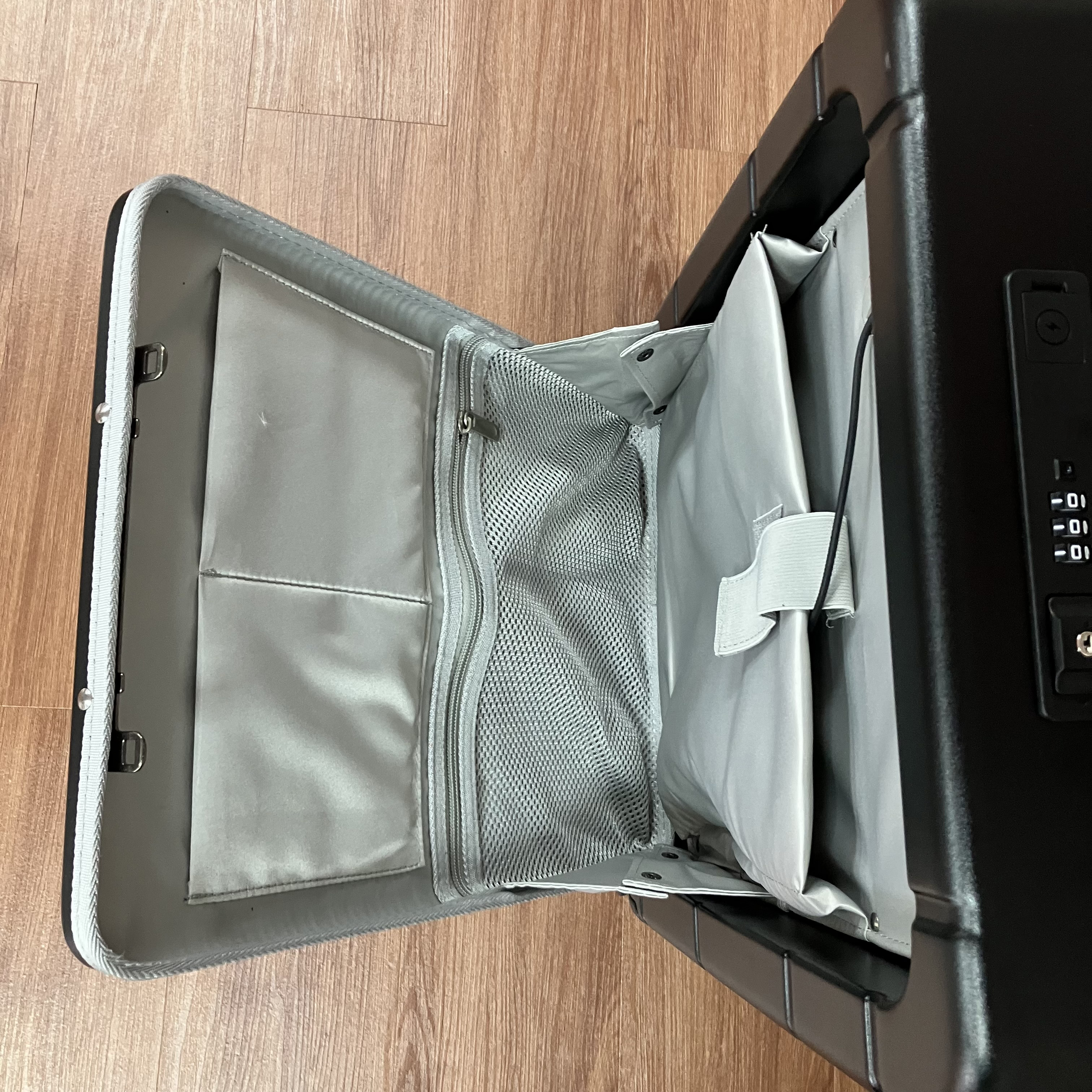 Carry On Airline Approved Luggage3