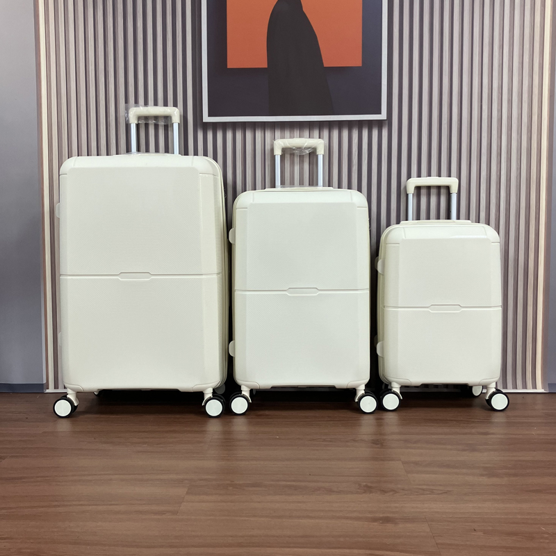 PP Lightweight 4 Double Rolling Wheels Suitcase-  White
